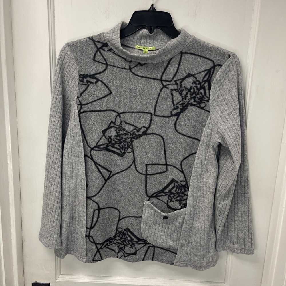Trisha Tyler Knit Gray Abstract Pullover Sweater Mock Neck Button Pocket M